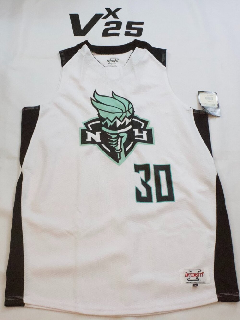 NEW Men’s NY Liberty Breanna Stewart White Jersey Size Medium